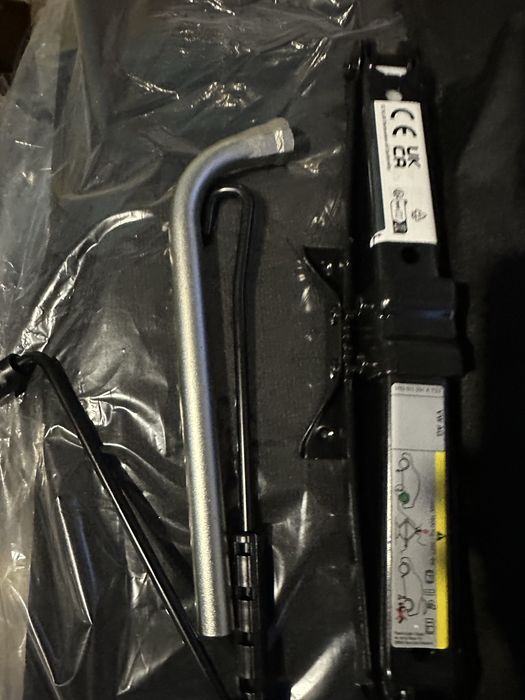 Домкрат vw id4,id5,id6,1n3011031a