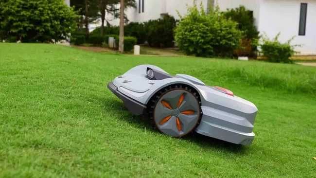 Cedrus Sunseeker X7 robot koszący