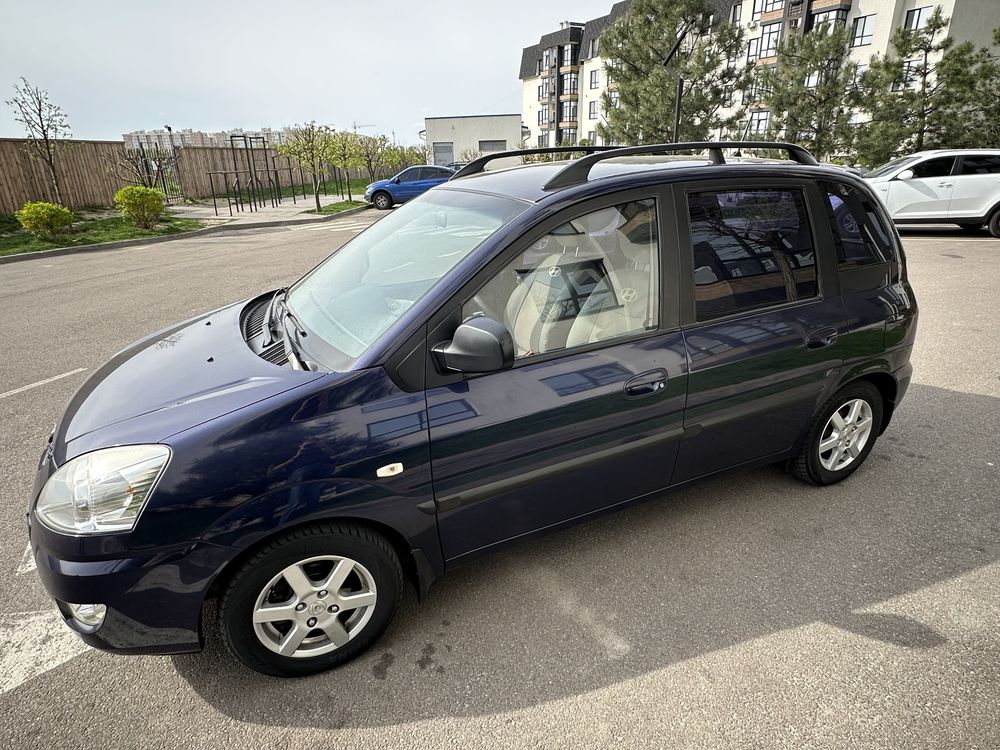 hyundai matrix. Хундай мінівен. hyundai matrix 2008