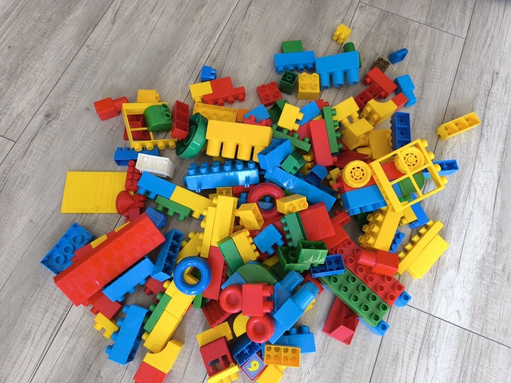Klocki plastikowe duże