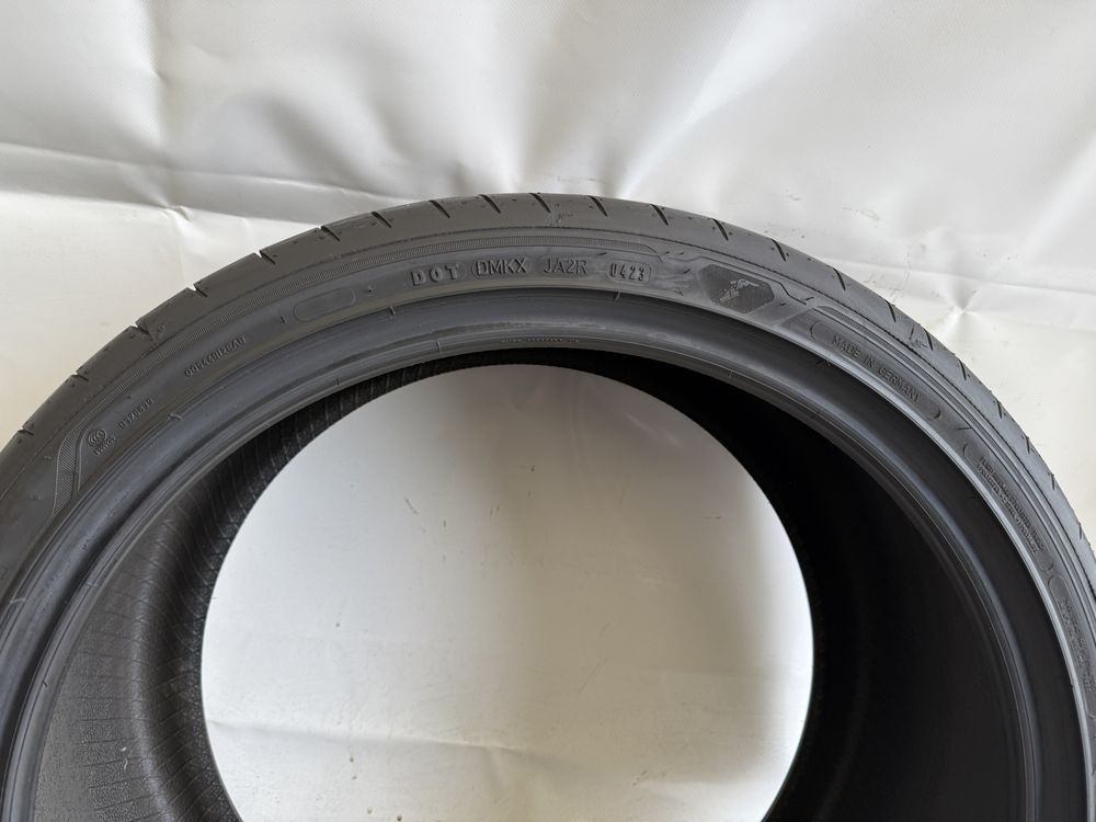 305/30/21 Goodyear Eagle F1 Asymmetric 3 NFO 104Y