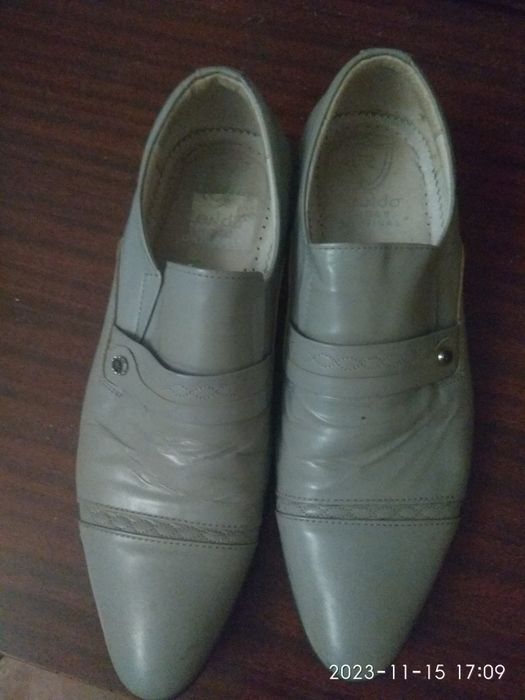 Продам шкіряні туфлі.