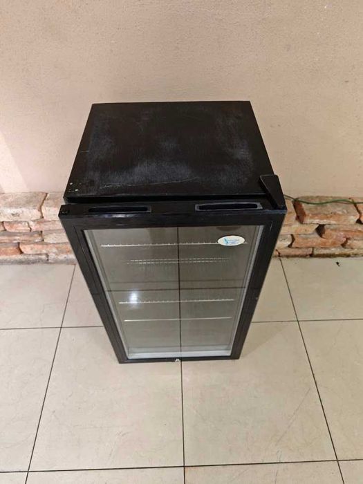 Witryna chłodnicza napojowa Electro-line SC-93 – 93 L,