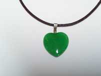 Pingente de cabochão de coração de jadeíta. 
Envio CTT Gratuito !