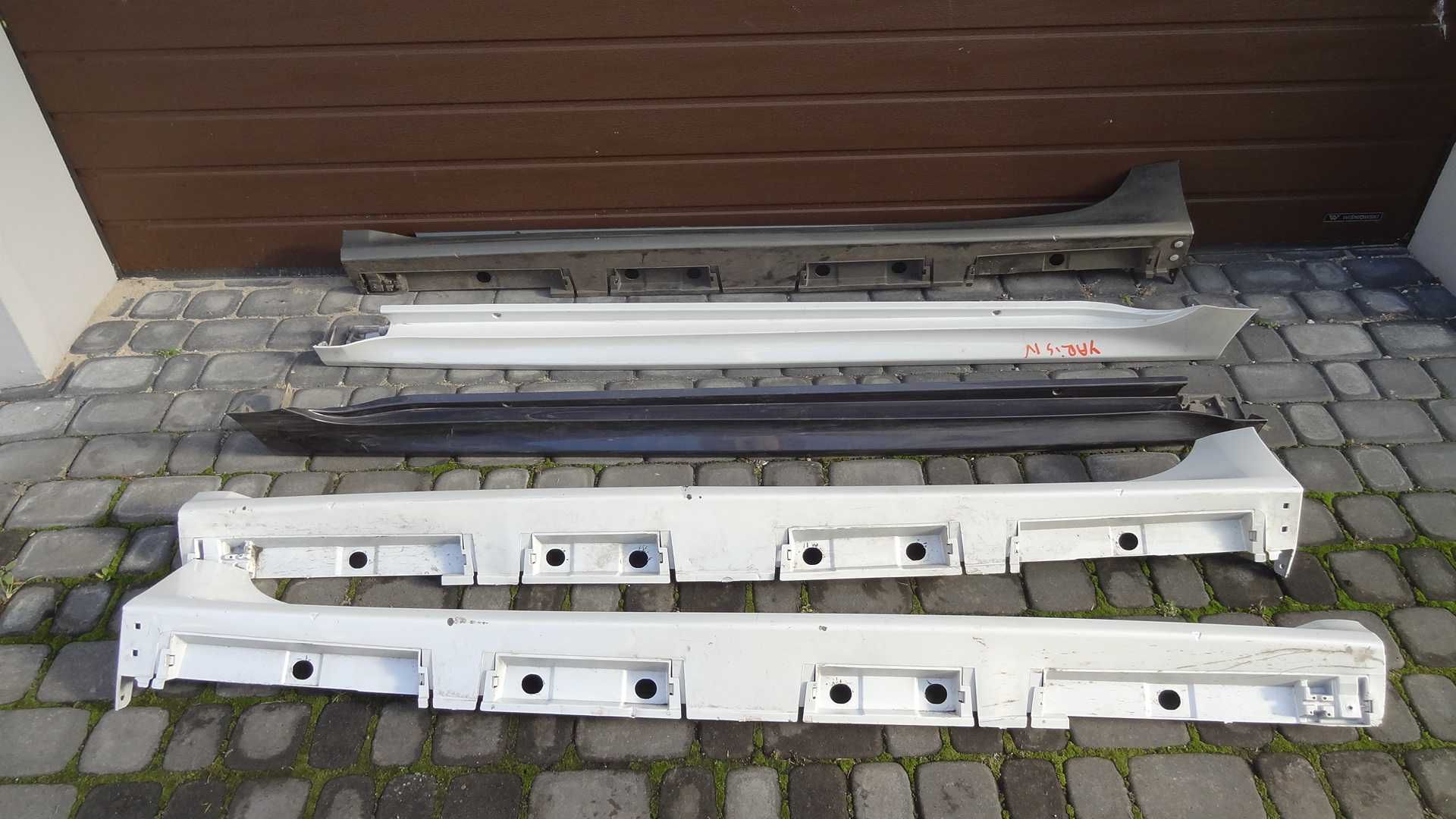 Toyota yaris IV 20- nakładka listwa progowa