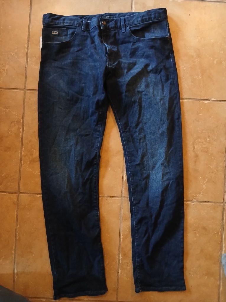 Spodnie męskie hugo boss obwód 104cm
