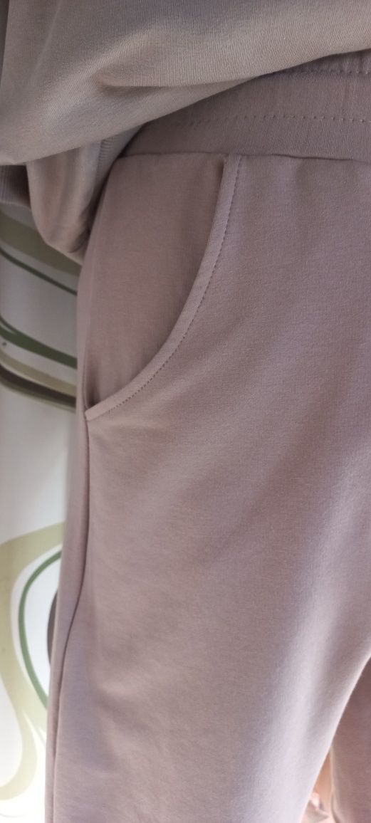 Spodnie jasnobrązowe dresowe eleganckie MEGI L/XL