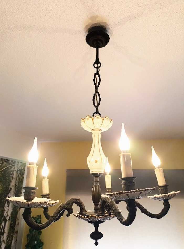 Candeeiro vintage de teto 5 lumes bronze latão e vidro leitoso