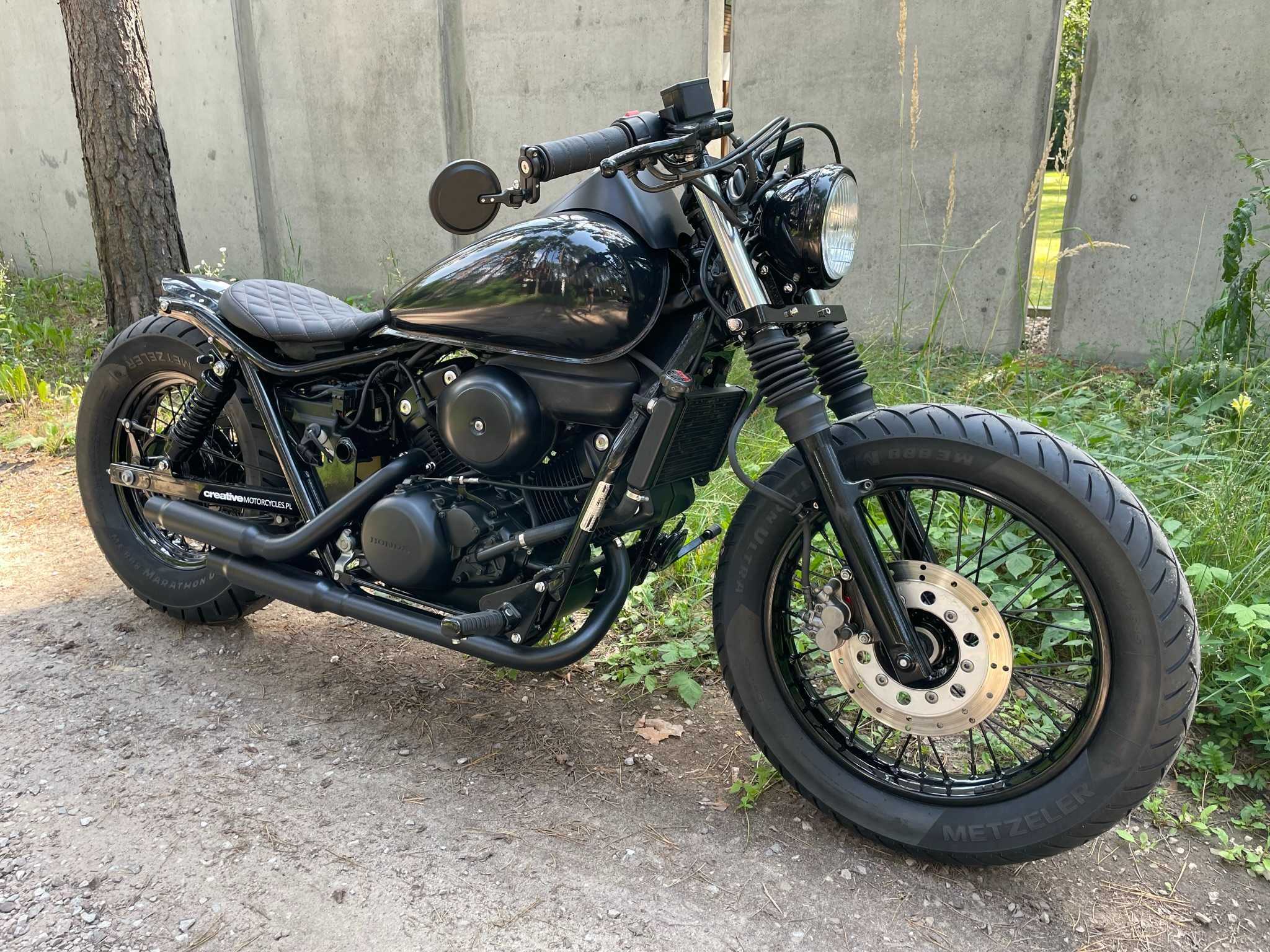 Honda Shadow VT 125 Bobber Custom kat b