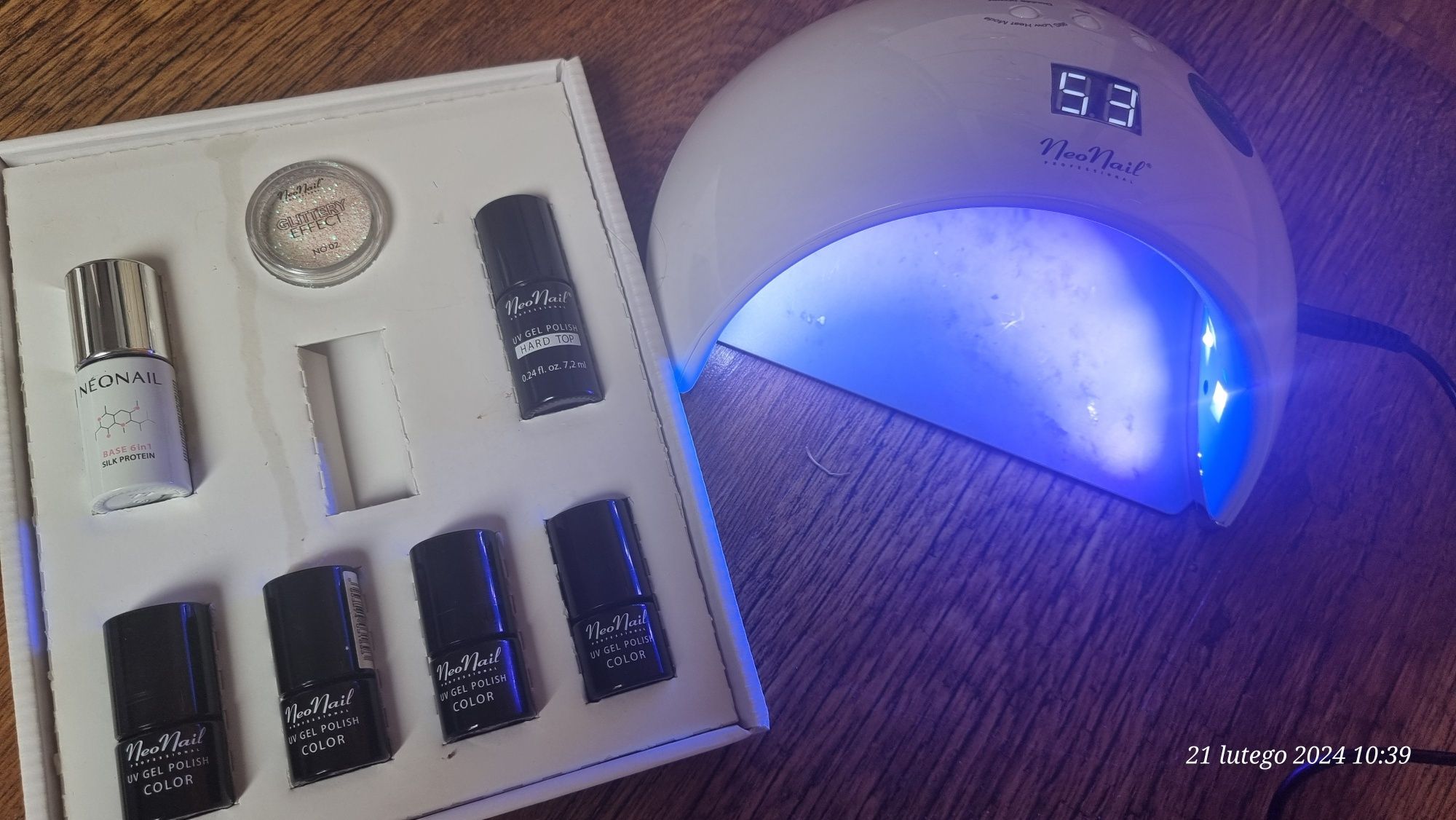NeoNail zestaw do hybryd Smart Set Premium z dodatkami, lakiery