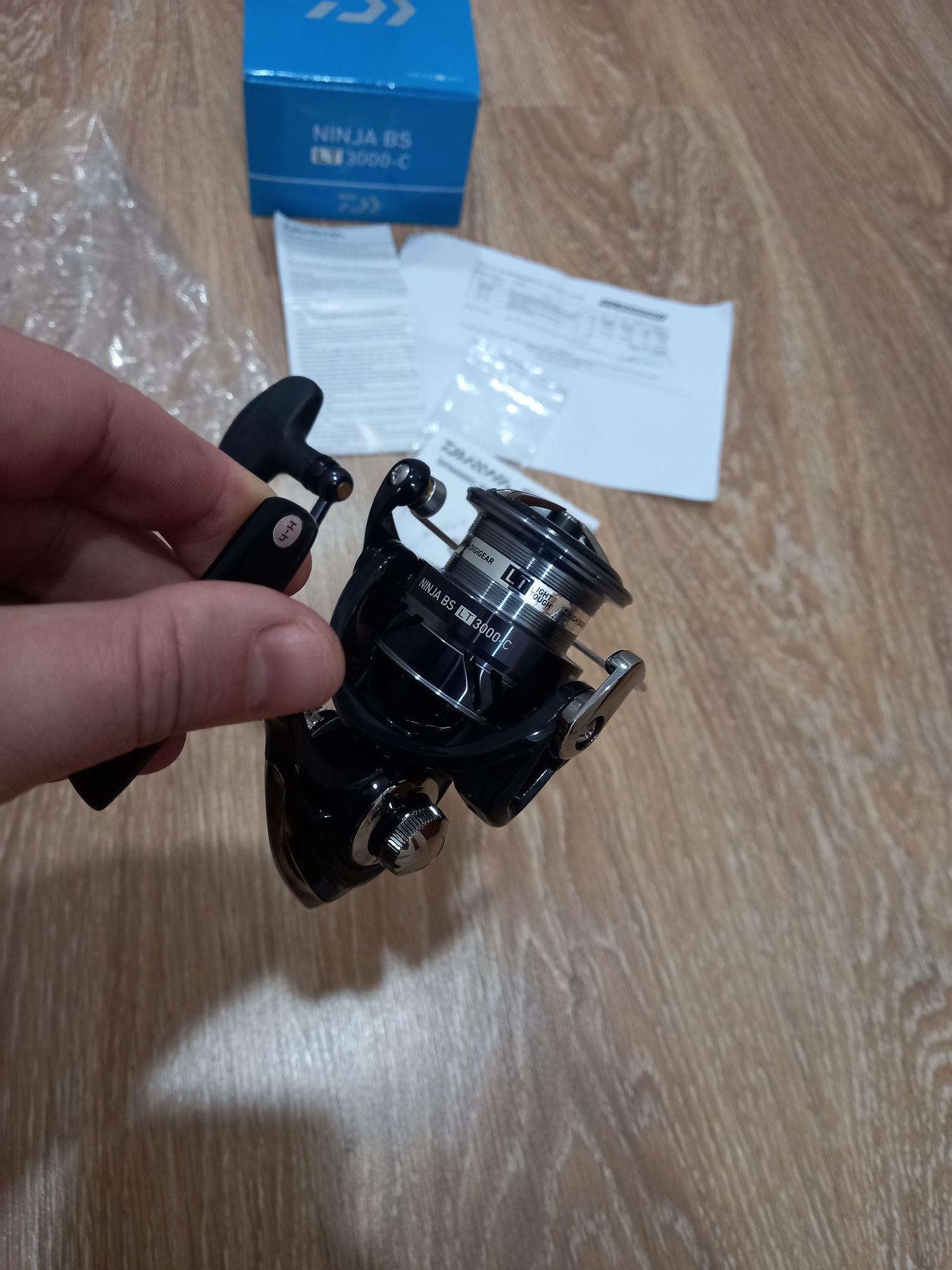 Продам нову спінінгову катушку Daiwa Ninja BS 3000C