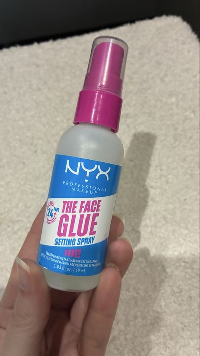 Nyx face glue setting spray mgielka utrwalajaca do makijazu