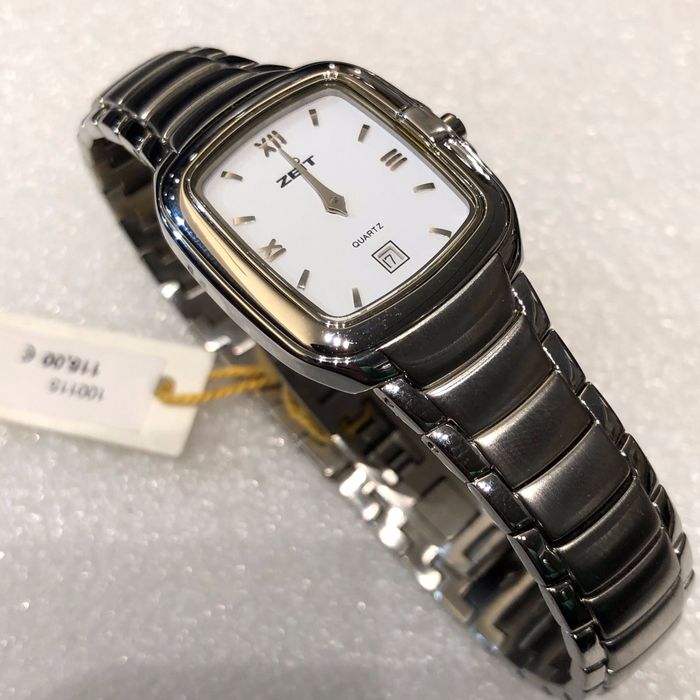 Relógio Zeit Quartz 28mmx25mm - Nunca Usado com Etiqueta