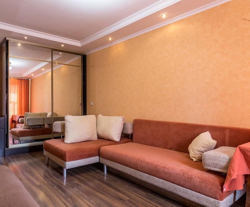 Своя. Центр ,Кёльнский бул. СВЕТ есть ВСЕГДА. Квартиры посутчно