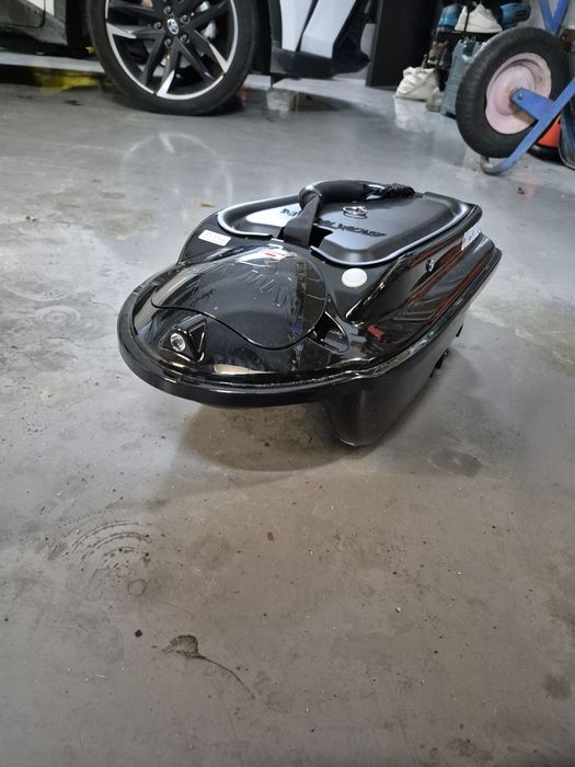 Łódka zanętowa Boatman actor plus