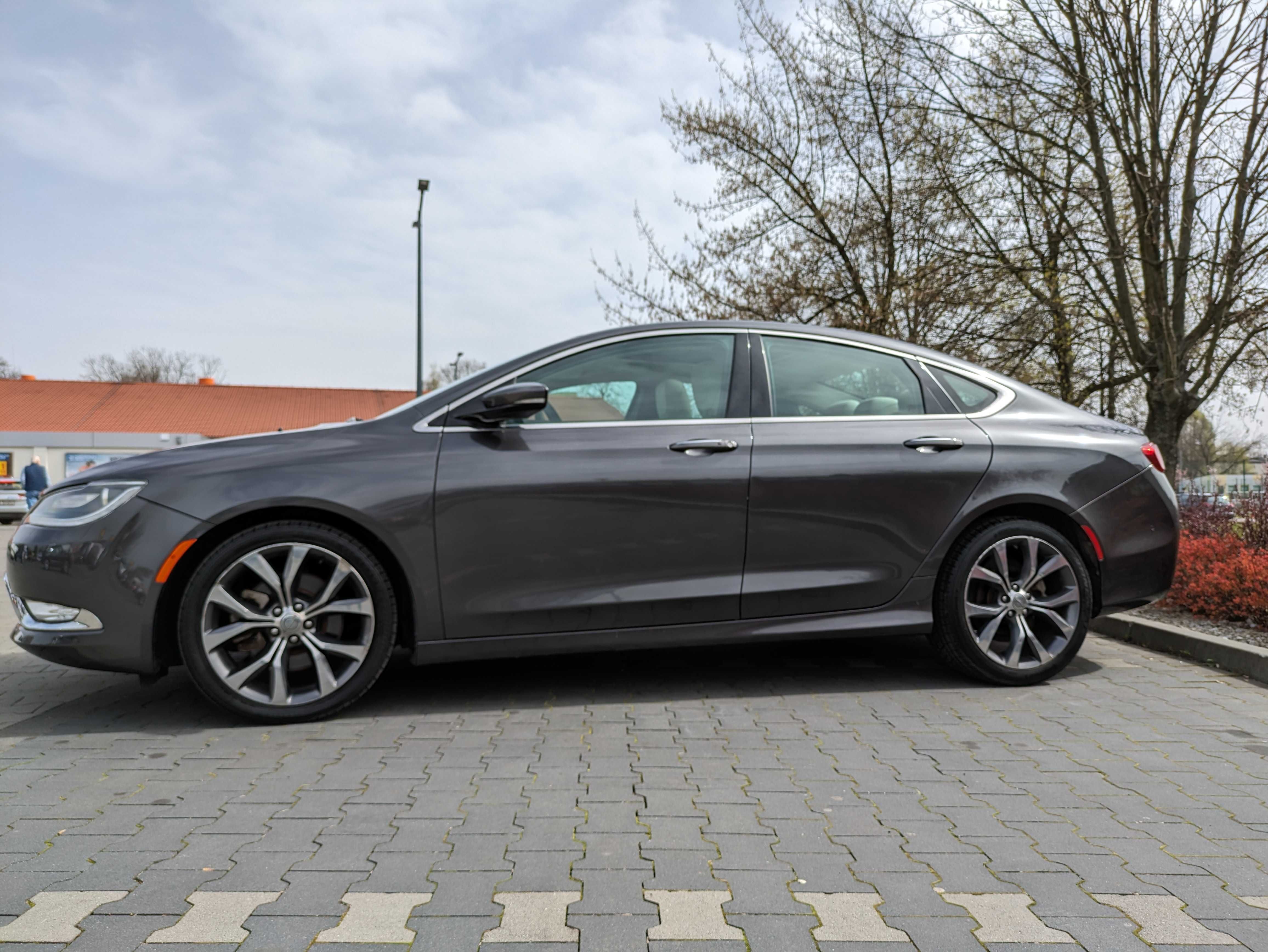 Chrysler 200C 3.6 V6 - ALPINE/RADAR/PANORAMA/jasna skóra/full opcja!