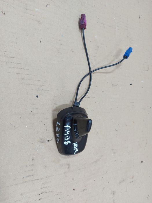 , Audi A4 B8 antena dachowa