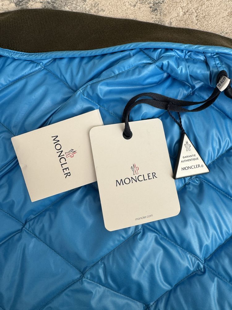 Жилетка MONCLER хлопцю оригінал 164 см