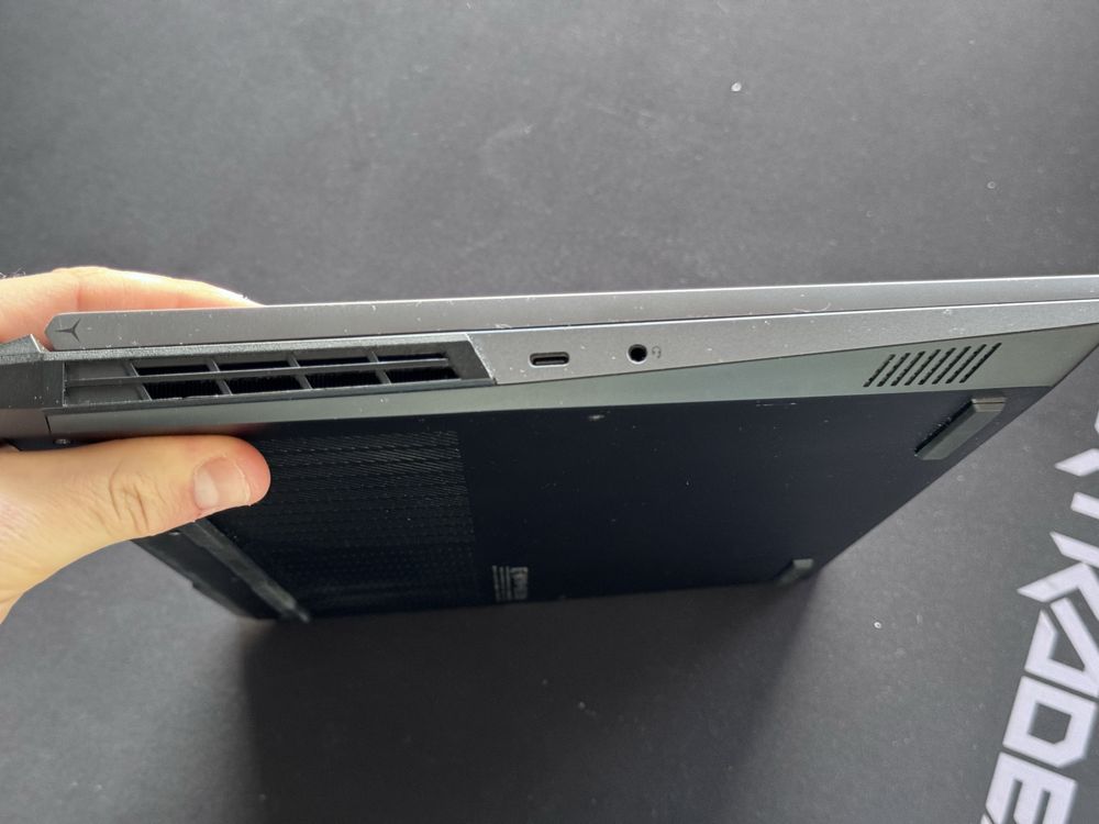 Laptop Lenowo legion 5 16” RTX3060 AMD RZ7