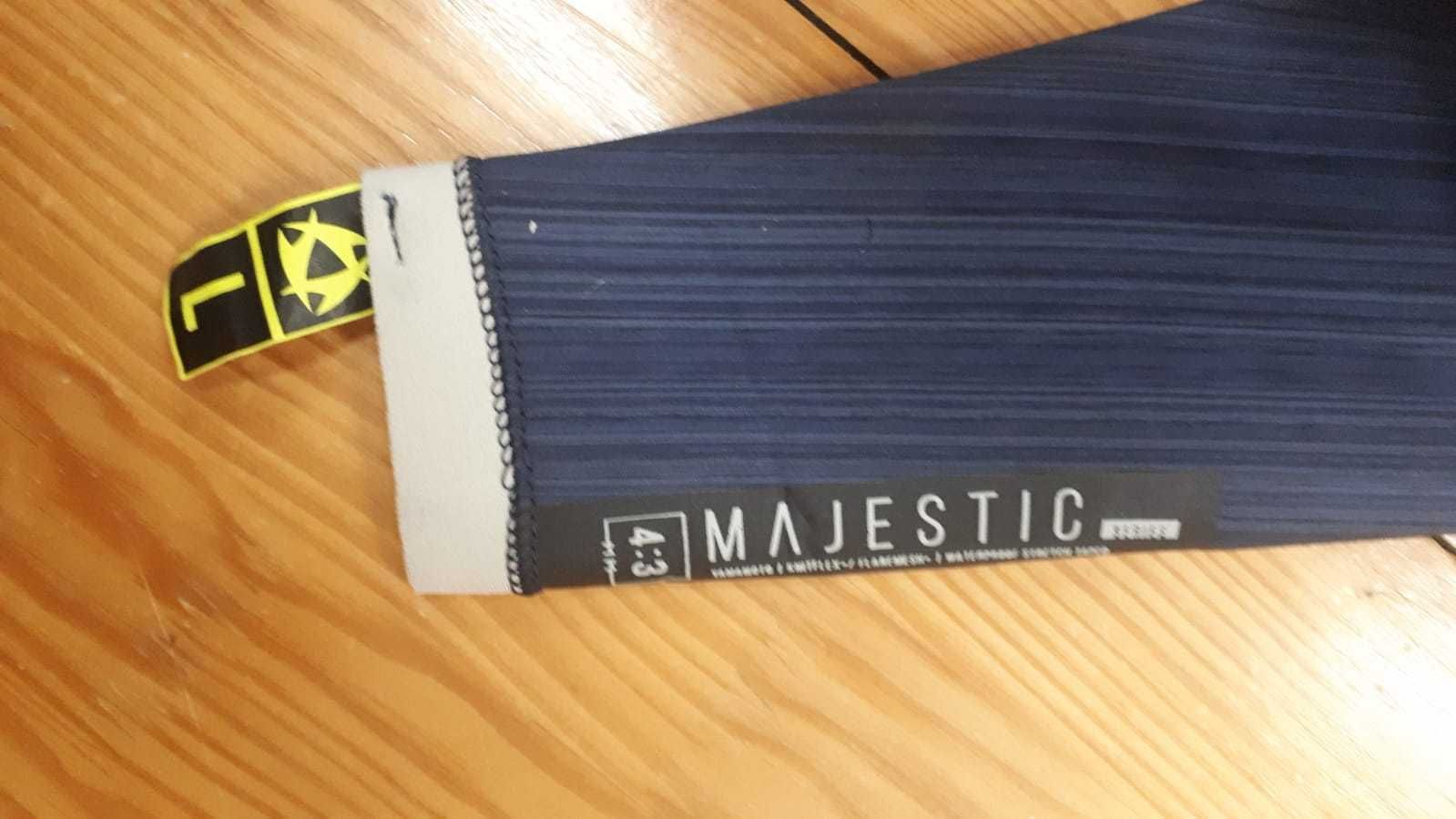 Fato Mystic Majestic 4:3 como novo