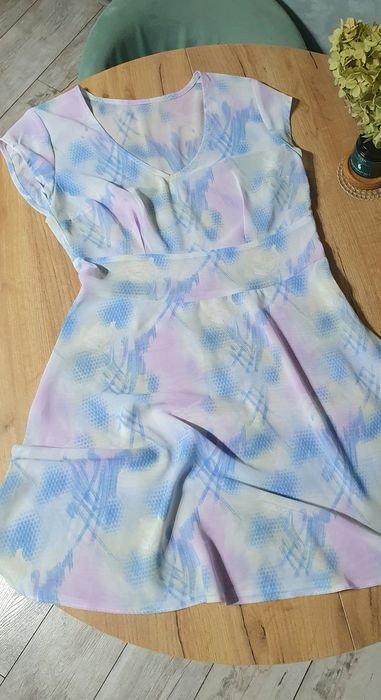 Sukienka Pastelowa 38