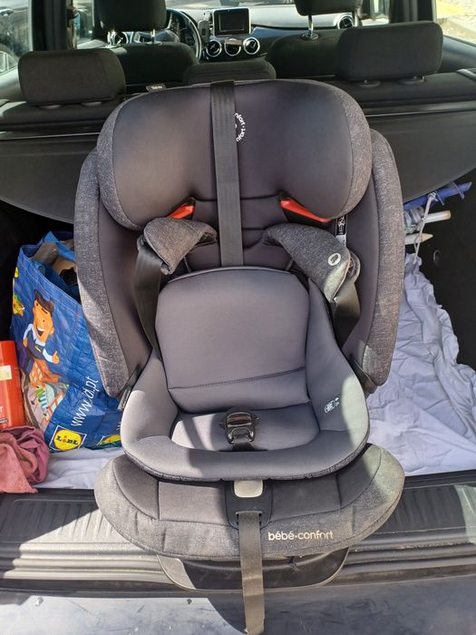 Cadeira Auto Bébé Confort Titan Pro 2018 com Isofix