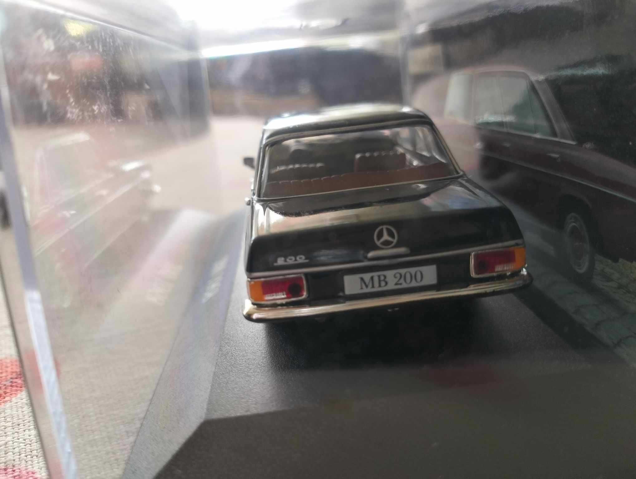 Mercedes W115 Czarny PRL