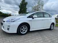 Toyota Prius W idealnym stanie, z panelem słoneczny / niższe spalanie
