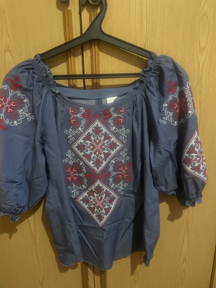 Жіноча вишивпнка