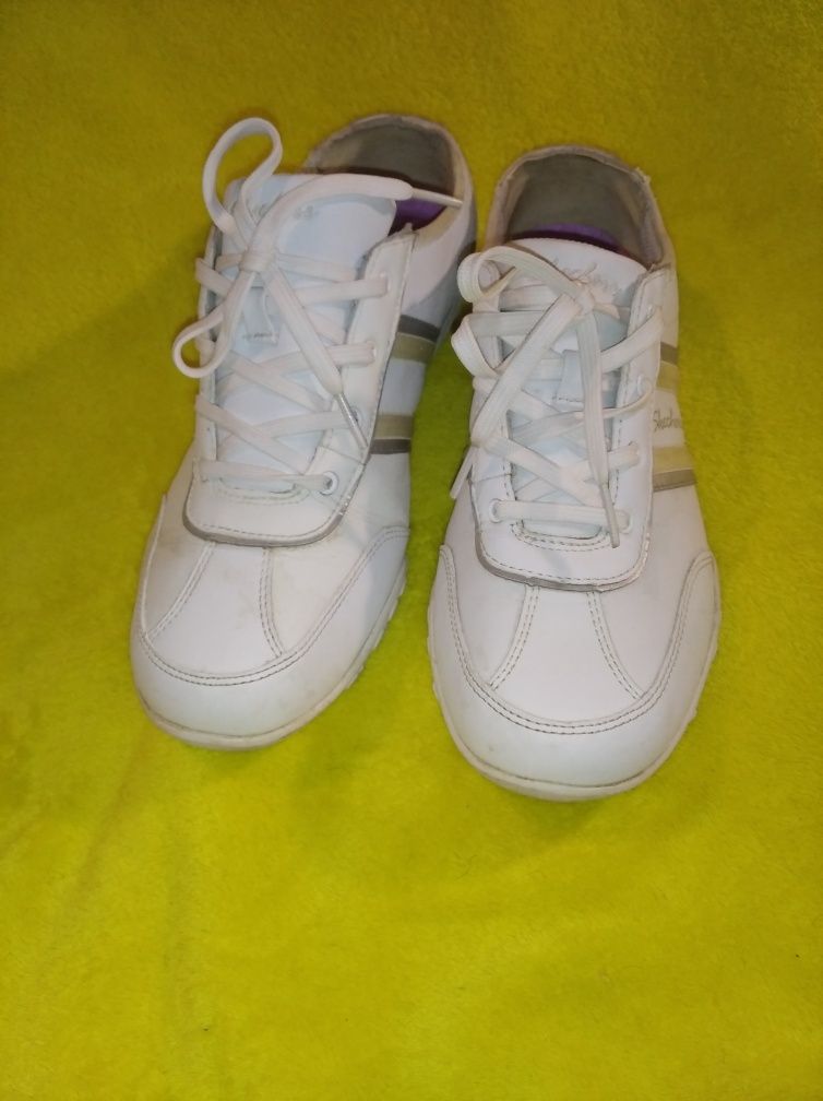 Кроссовки белые кожаные 41 26 см skechers