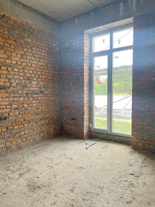 Без %. 1-кім студія з балконом, басейн,вітражні вікна, укриття