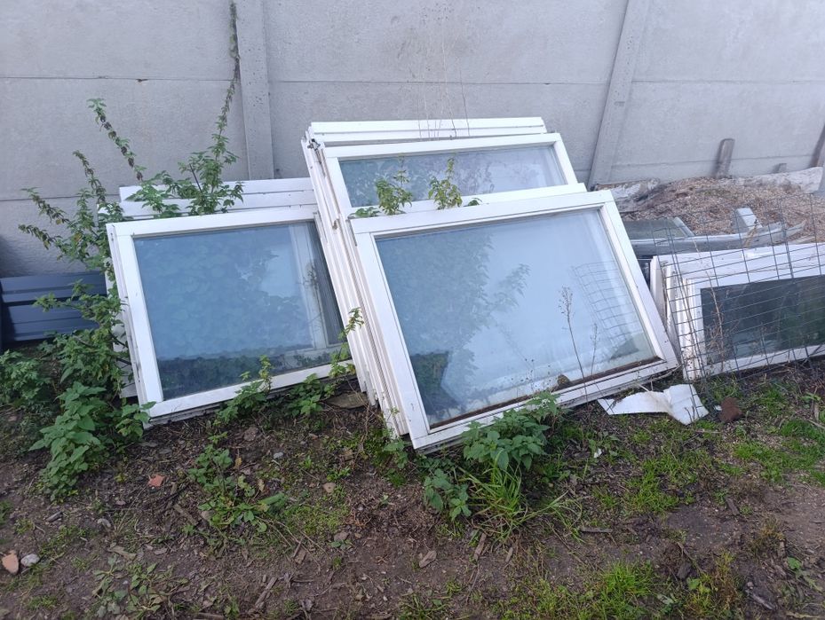 Okna drewniane bez futryn