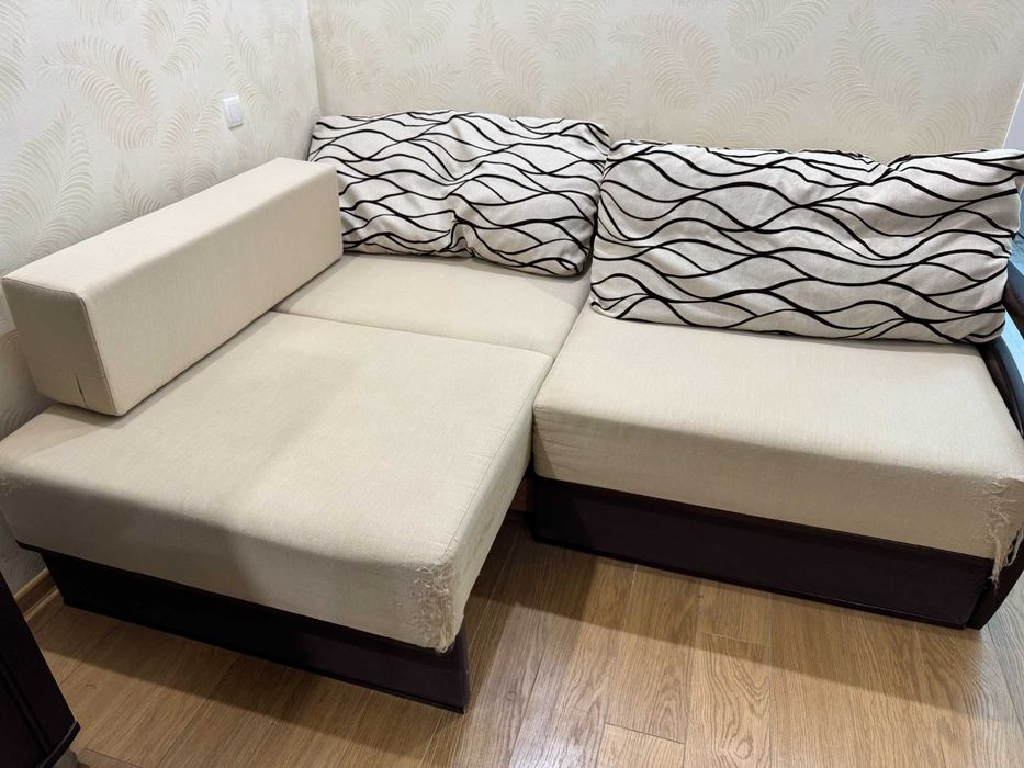 Срочно продам диван. Качественный раскладной 2 спальный диван кровать