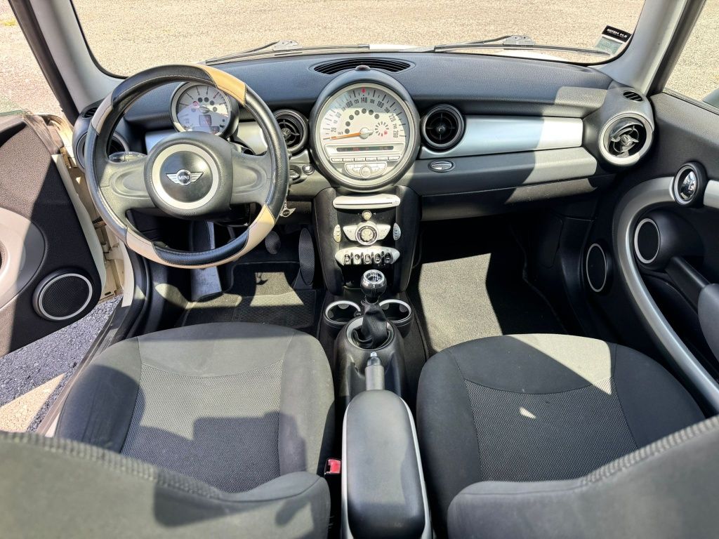 Mini Cooper D 1.6 110cv