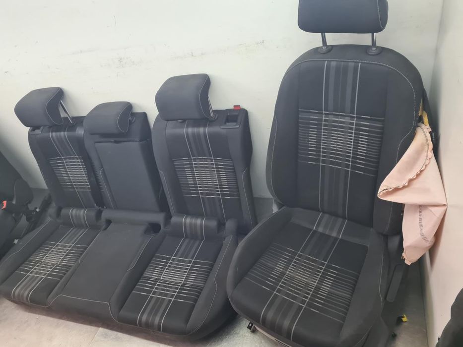 Conjunto de bancos VOLKSWAGEN Golf VII (5G1, BQ1, BE1, BE2)