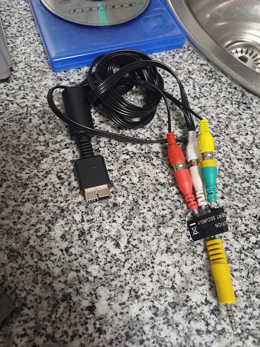 Consola Playstation 1 + Comando Dual Analog + Jogo Tekken 3