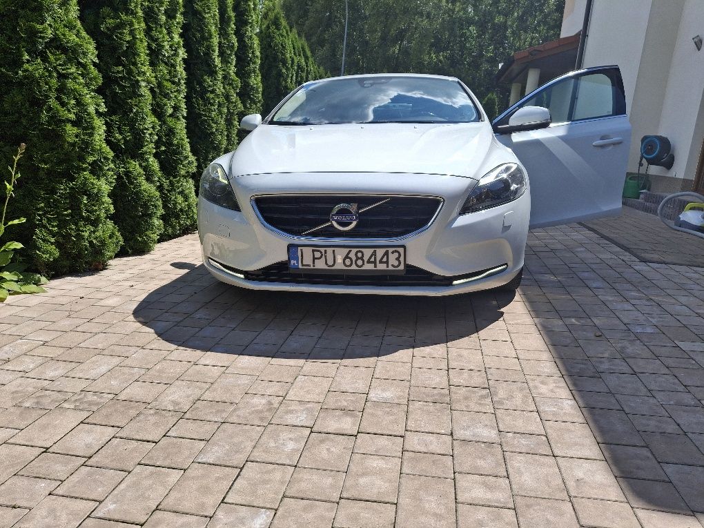 Volvo v40 D2 2014