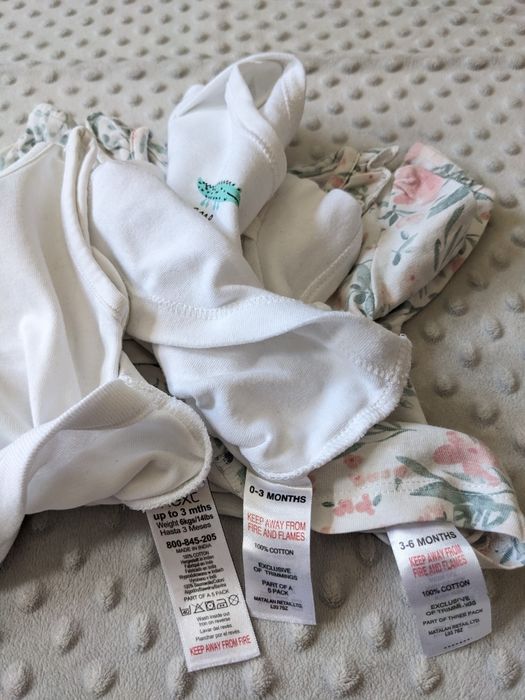 Komplet dla niemowlaka 2x body + bluzeczka z falbanką 0-3 m-cy George