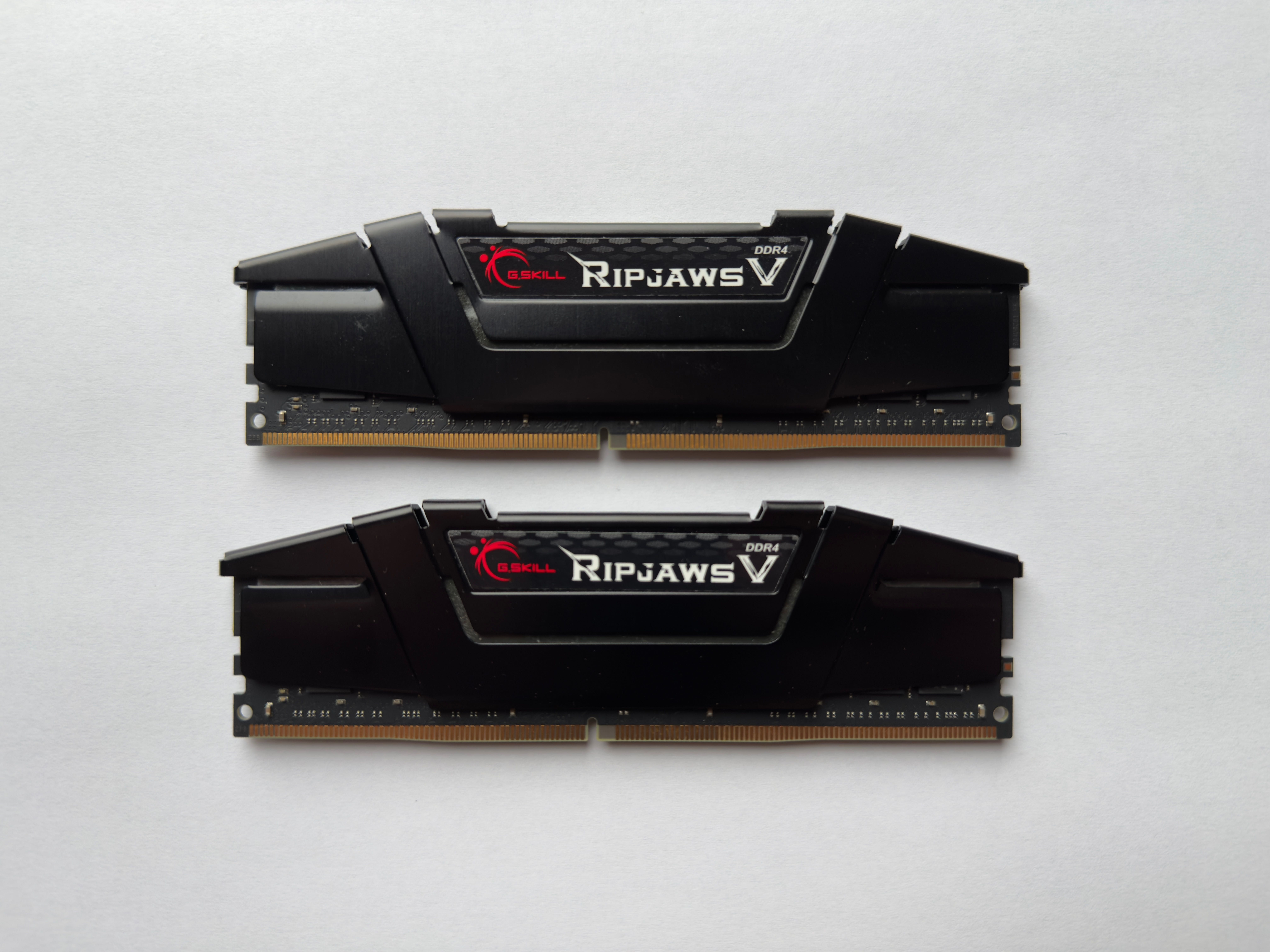 G.SKILL RIPJAWS V DDR4 32GB 2x16GB 3600MHz CL16 F4-3600C16D-32GVKC