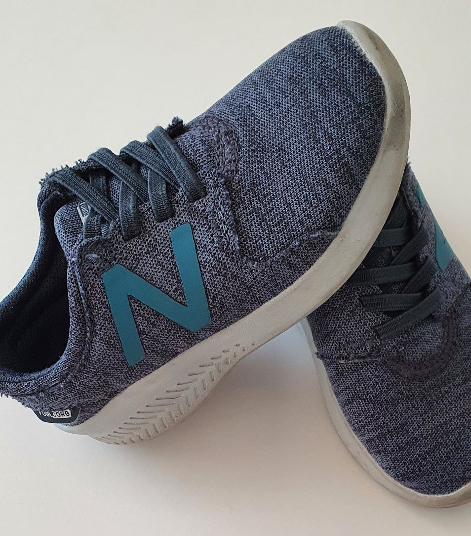 Sapatilhas New Balance (tam.24)