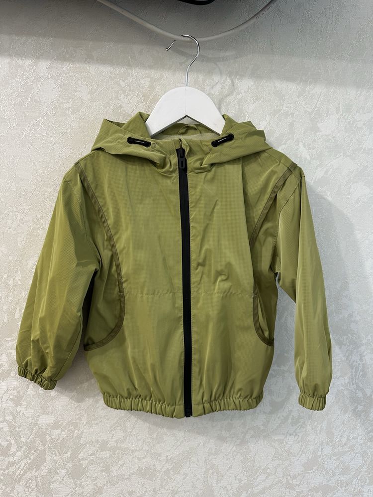 Осіння куртка zara