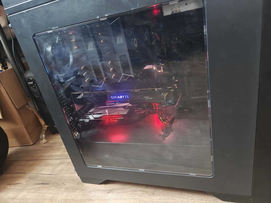 Komputer stacjonarny + router