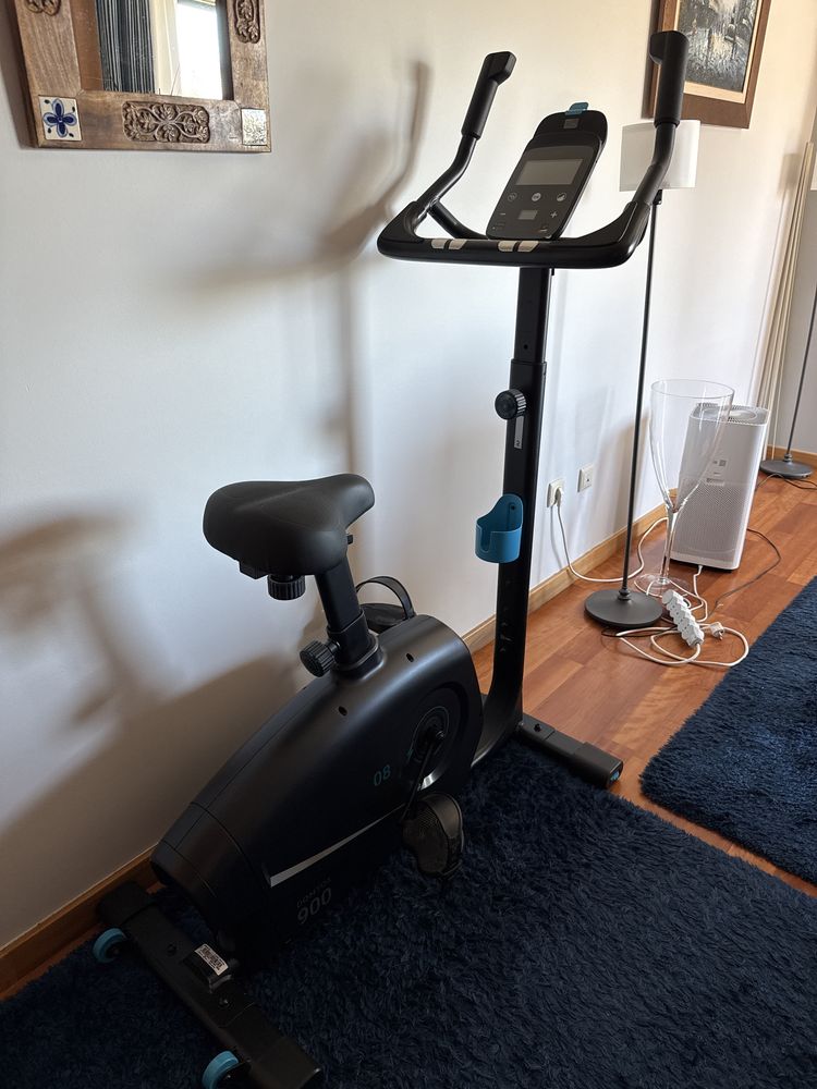 Bicicleta Estatica DOMYOS EB900 - Conectada e Autoalimentada