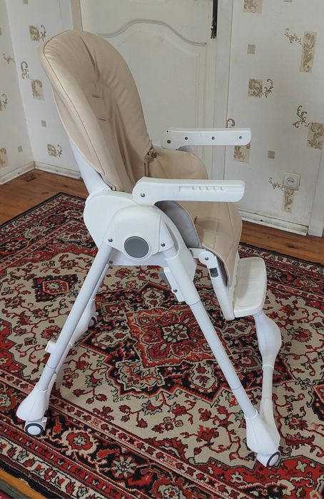 Крісло для годування