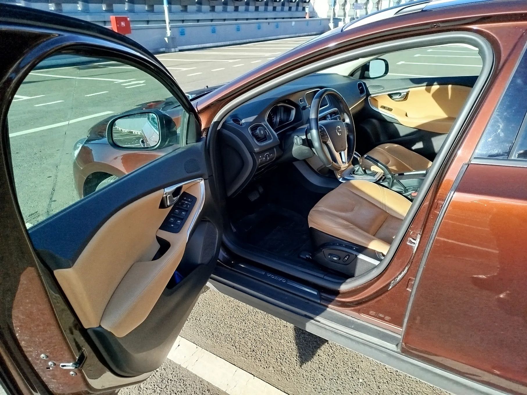 Volvo V40 Cross Country Volvo V40 Cross Country D2 Drive-E Momentum