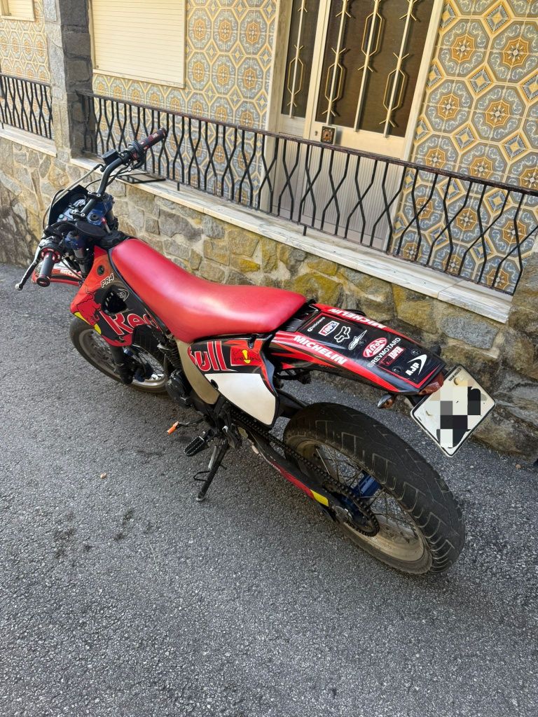 Mota AJP Pr4 125 Supermota 2006