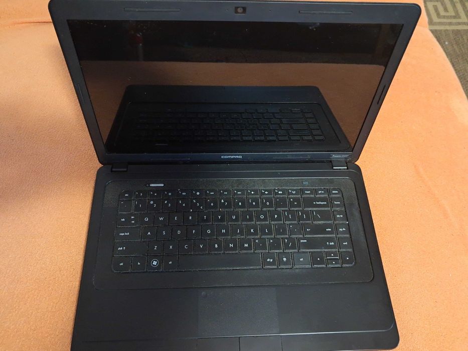 3x laptop jak ns zdjęciu