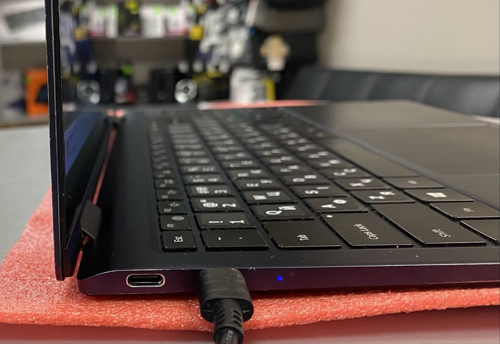 ОПИС! Ноутбук Samsung Galaxy Book Pro 360
