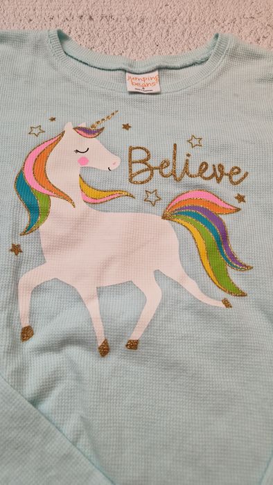 Pastelowa bluzeczka dziewczęca z motywem jednorożca