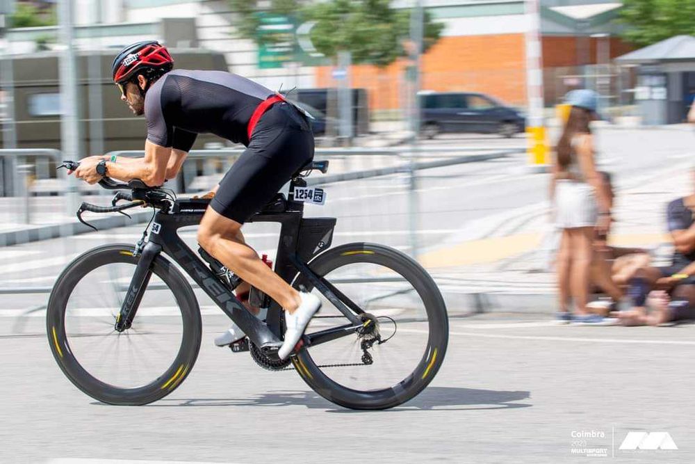 Bicicleta Triatlo / TT Contra-relógio - usada mas em bom estado.